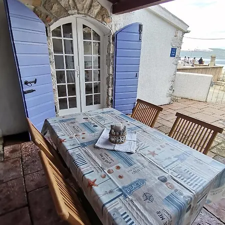 Apartment 60 Valun